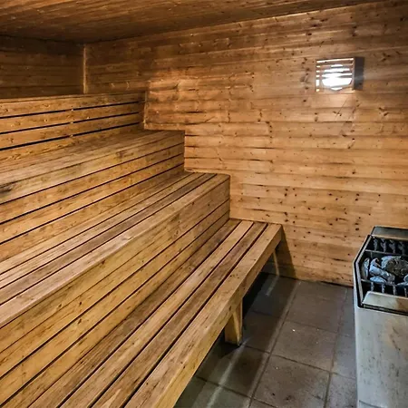 Ferienhaus Gorgeous In With Sauna